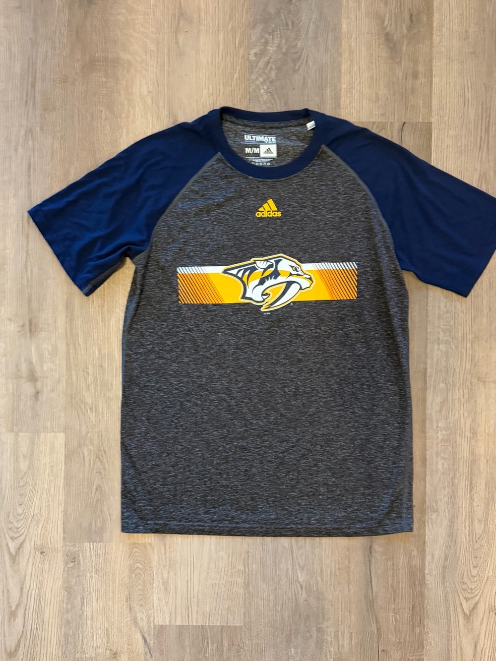 Adidas Nashville Predators Climalite Ultimate Tee Men’s Medium NHL Hockey